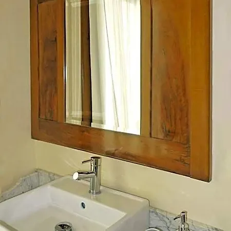 Griselda Bed & Breakfast 3*